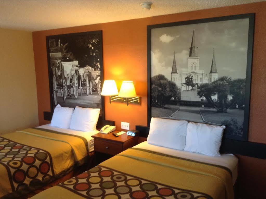 Super 8 By Wyndham New Orleans Hotel Esterno foto